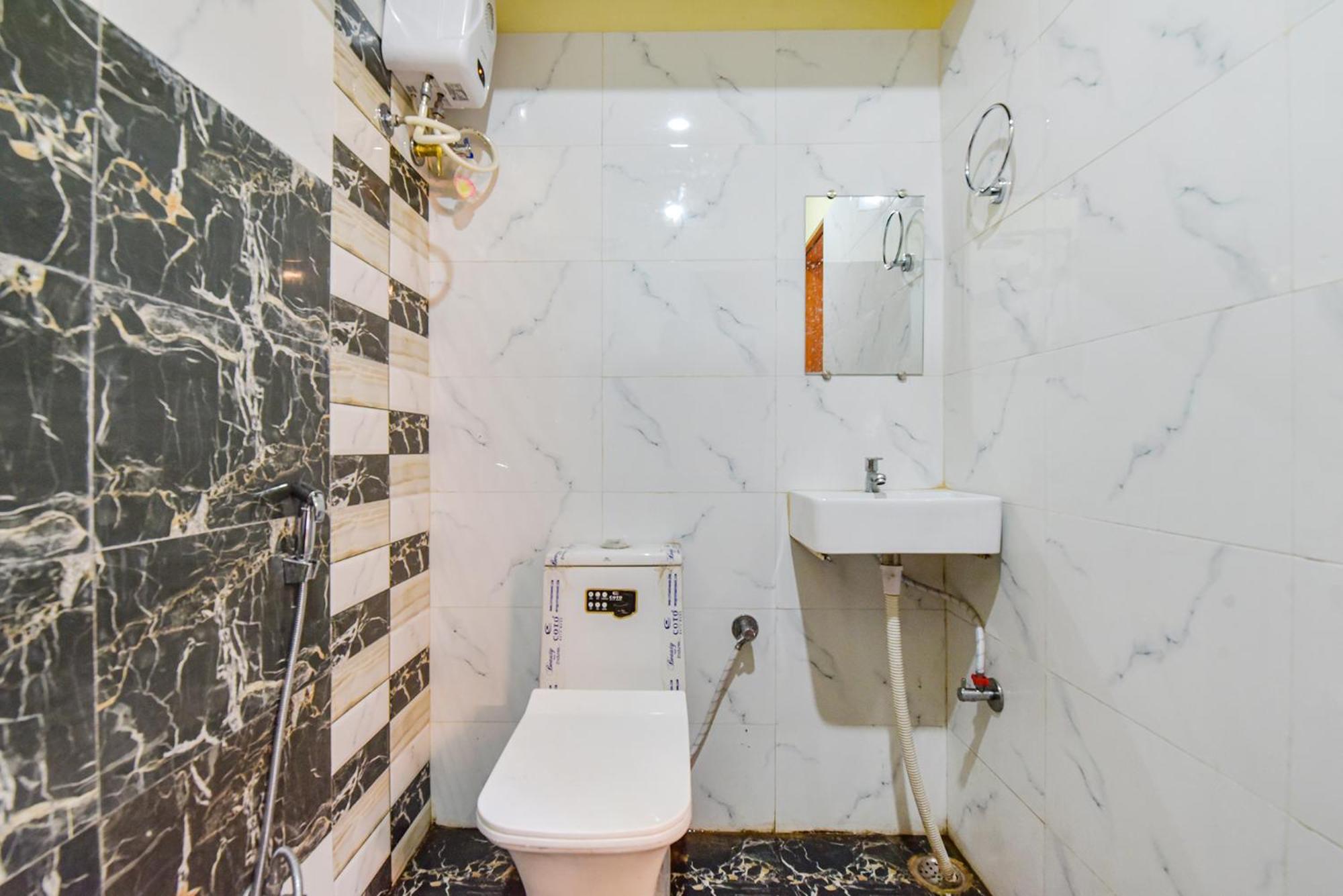 Fabhotel The Castle Inn Udaipur Bagian luar foto