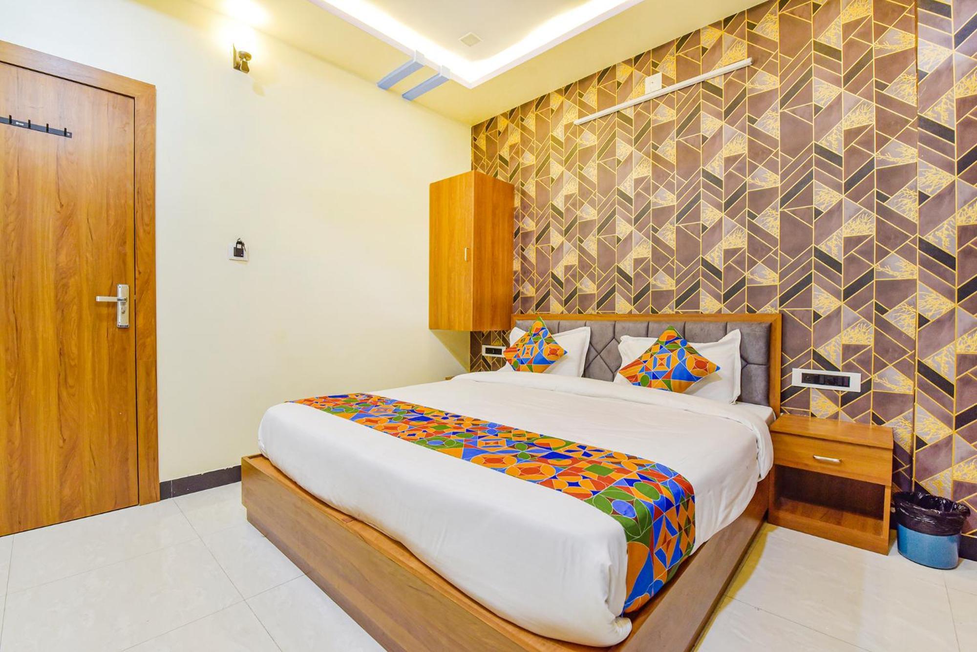Fabhotel The Castle Inn Udaipur Bagian luar foto